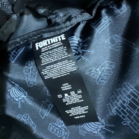 NWT Fortnite Backpack gray - Picture 9 of 11